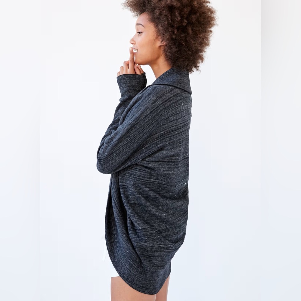 Wilfred Aritzia Diderot Cardigan Cocoon Sweater Size Small - Picture 5 of 9